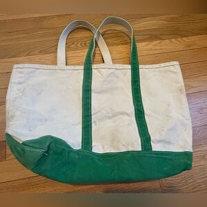 L.L. Bean Medium Boat and Tote Open Top - Green